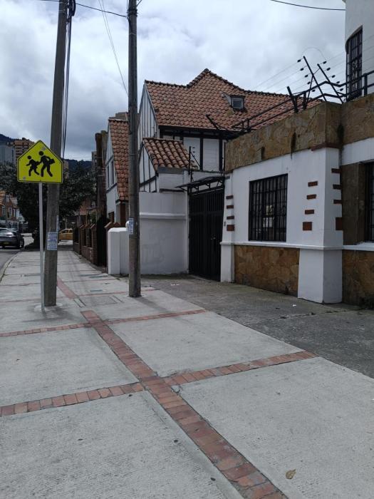 Apartamento en Teusaquillo Cerca al Park Way Chapinero y Centro checkin autónomo