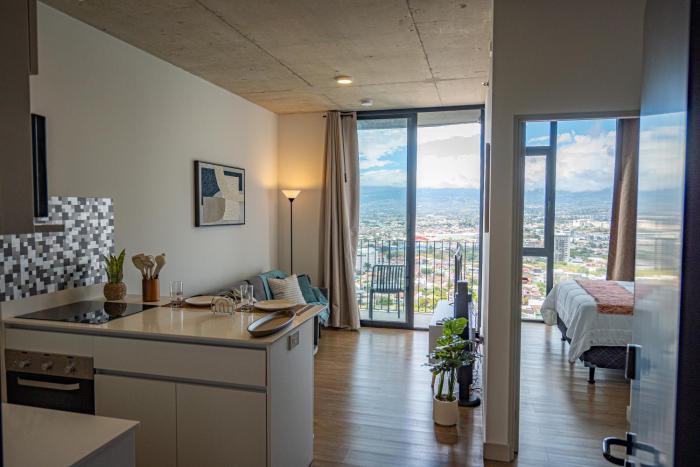 27th-floor apartment in Barrio Escalante with a spectacular view
