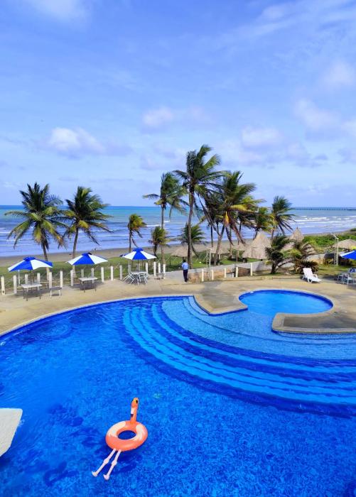 Apartamento en Tucacas con vista al mar, cerca del supermercado Luxor