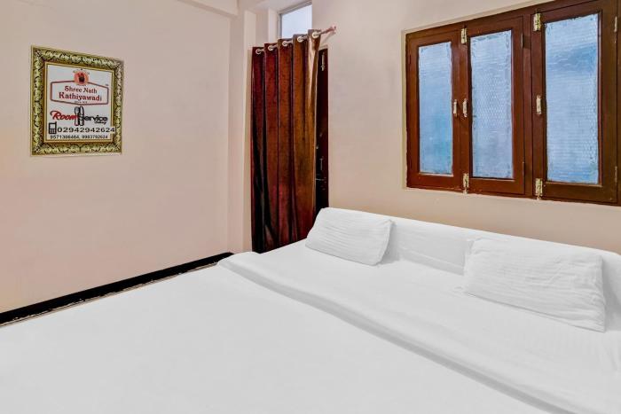 Hotel O Shree Nath Kathiyawadi Restaurant Hiran Magri