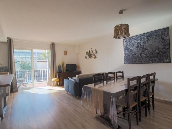 Appartement avec clim et parking - 6 pers. à deux pas de la plage - FR-1-874-17
