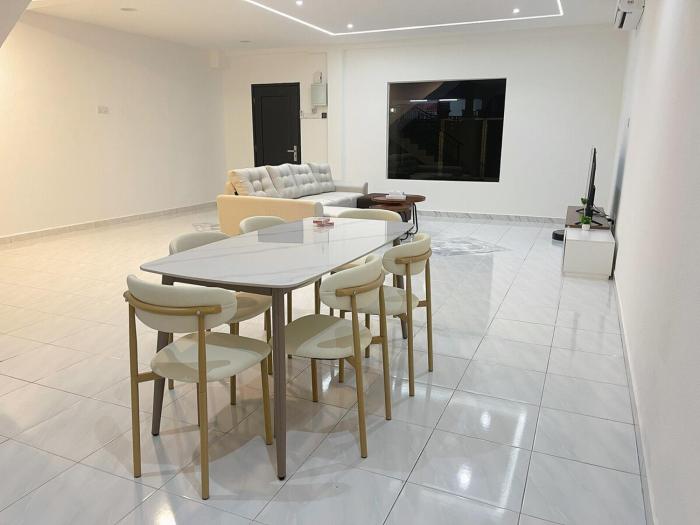 Newly Furnished One AM Homestay Batu Pahat