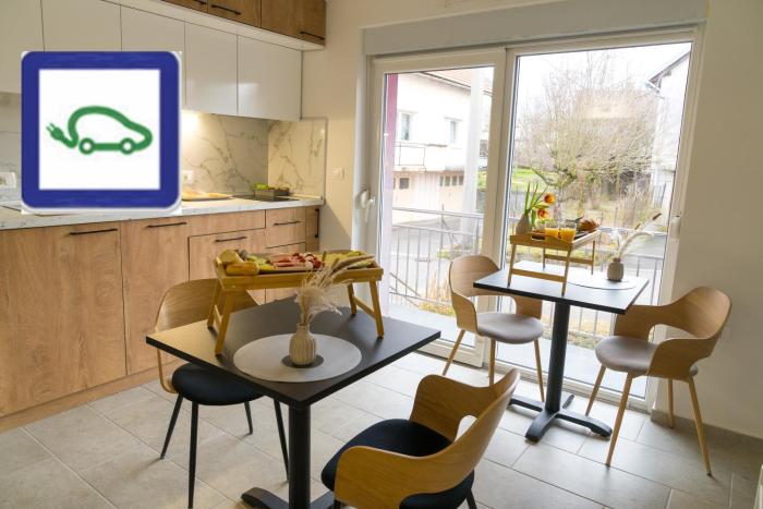 Double Room with Breakfast Free Parking and EV ready