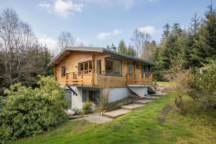 Chalet Gérardmer Jacuzzi 6 places & salle de jeux & proche lac & parking privé