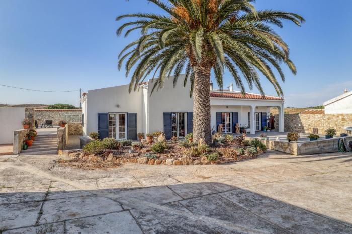 Nature Villa with Garden & Pool