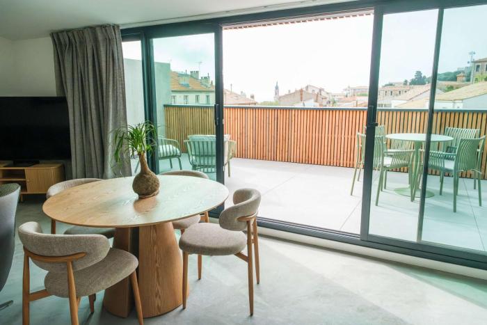 Les Suites du Parc - Appartement dexception au dernier étage avec une grande terrasse vue mer de 2 chambres face au parc Simone Veil à 2 minutes des halles