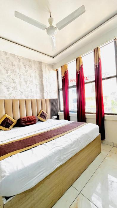 Green Apple Hotel
