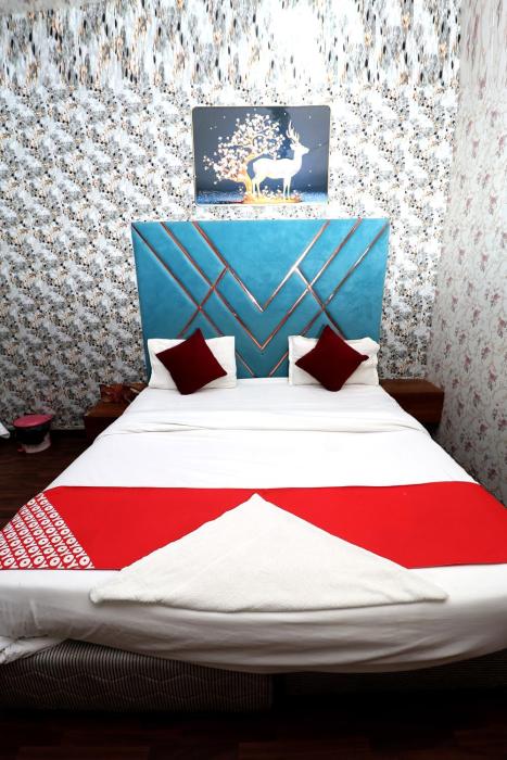 Hotel Hindon Residency Near AirForce Station