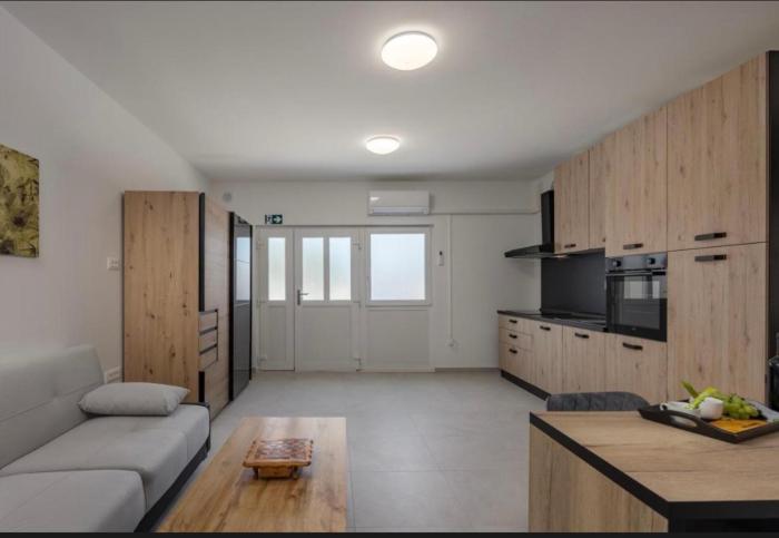 Vikis Place