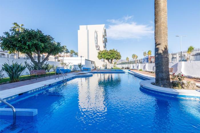 A&N Seafront Terrace & Pool Apartment