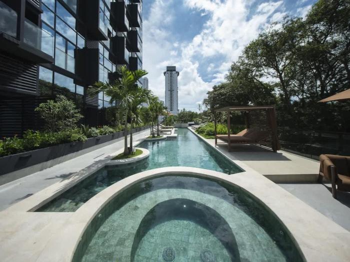 Family 2br Apt near to shopping mall