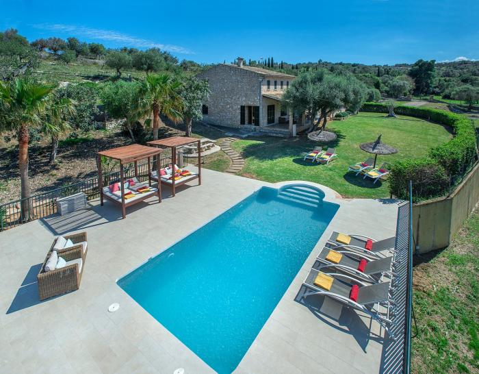 Owl Booking Villa Siquier - Luxury Retreat with Mountain Views