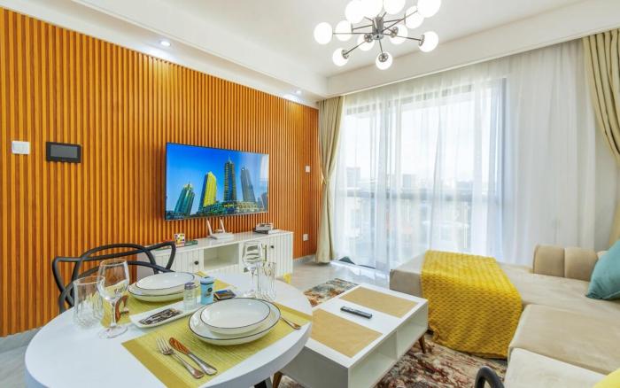 Lavish 1BR City Views Pool Gym
