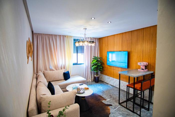 Luxury 1BR Appart with Private Parking & Central AC 5 min from Gueliz