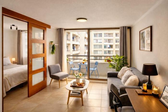 Depto con balcón y vista -Luminoso -Full equipado -A pasos del metro -Santiago centro