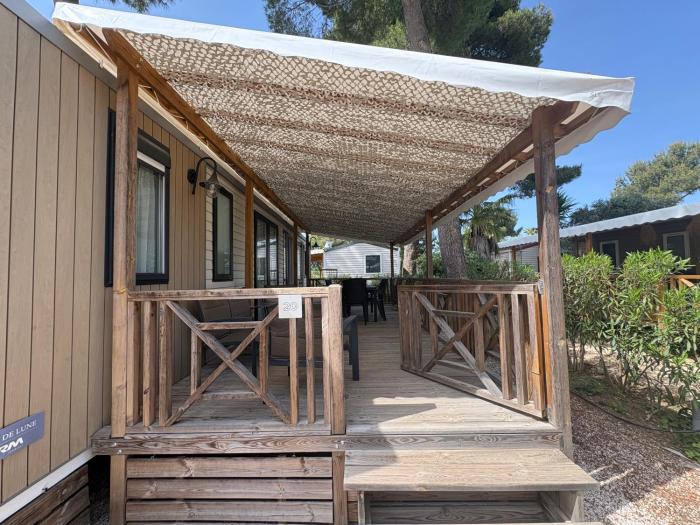 Bungalow - 6 personnes dans un camping avec piscine