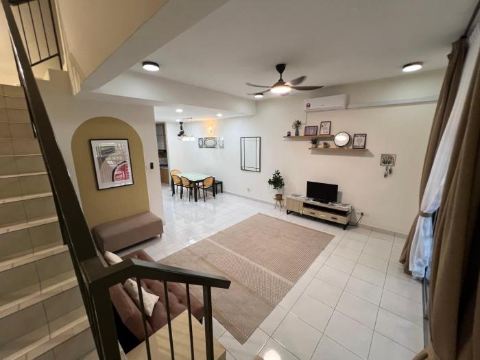 AliffBaTa Homestay Teluk Senangin Lumut 4BR Family Stay