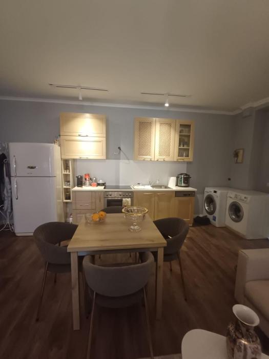 Cozy Seaside Apartment - Qerret Beach