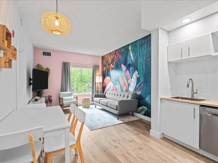 Florida vibe condo near Disney - free parking