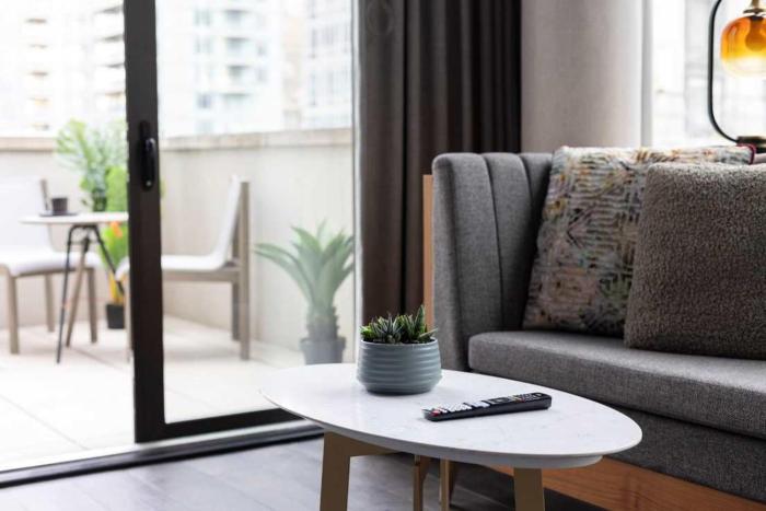 The Vibe on 5th XIV Vibe 8763