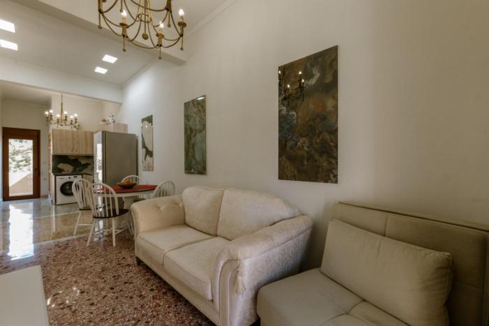 Archoleon Cozy Harbour Apartment