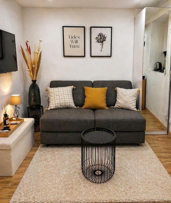 Casa Sana - Cosy nest, 5 min walk to beach & AC