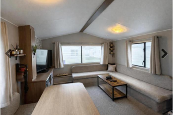 Lyons Robinhood Rhyl 4 berth caravan