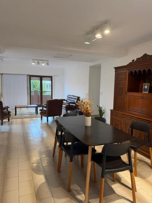 4 ambientes a 3 cuadras de la playa con parrilla y cochera - Totalmente renovado!!