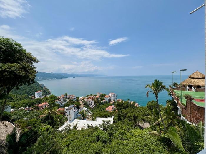 Oceanview Gem Pool & Balcony Conchas Chinas
