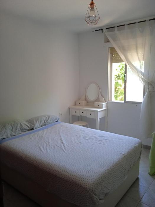Apartamento completo hasta diez personas 1º linea de playa 5 minutos de Gibraltar