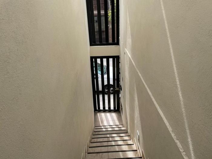 Very comfortable room for 2 people, 5 minutes from the fair