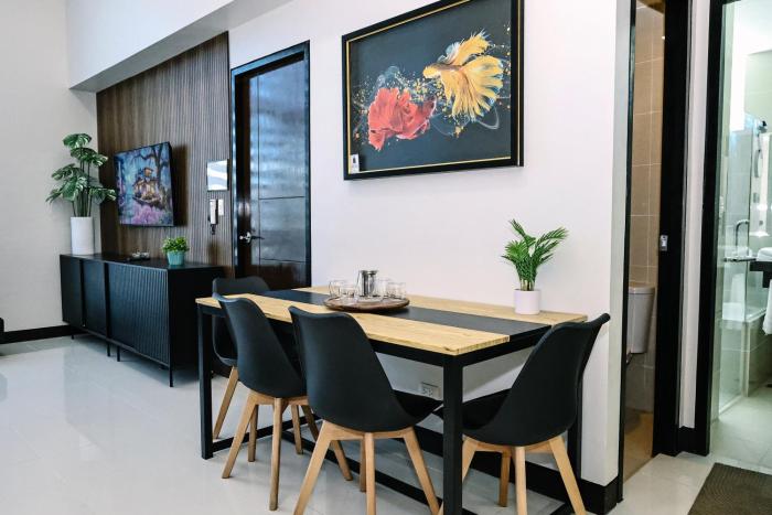 Mactan Newton Retreat WiFi Hot Water Smart TV