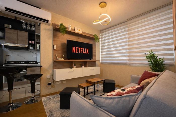 Depa con Aire Acondicionado - Ejecutivos o Parejas - Muy Cerca a Real Plaza