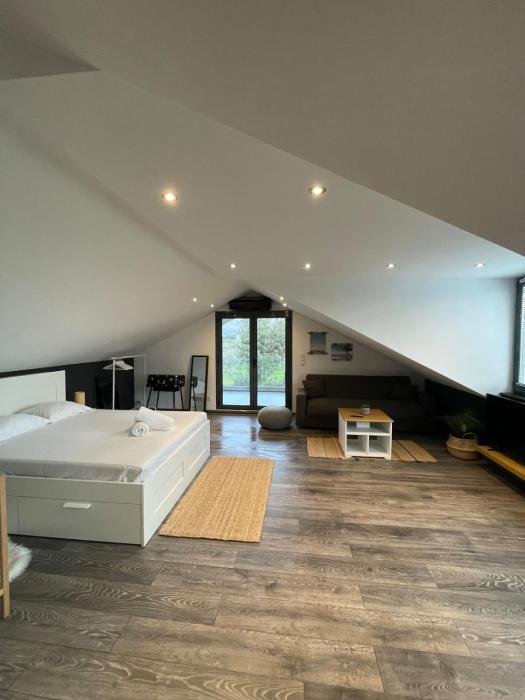 Family Retreat in Kineta I Near the Beach