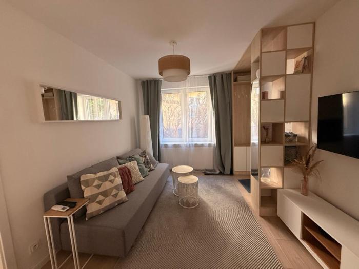 Kochanowskiego Suite Near Old Town by Downtown Apartments