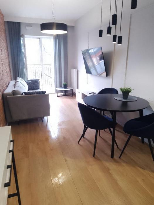 Golden Warsaw - Kolejowa Street