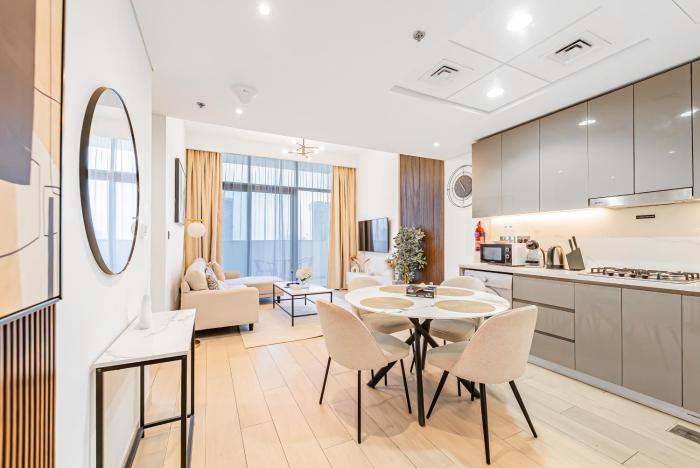 Escape24 Elegant 1BR with Burj khalifa Views in Meydan One