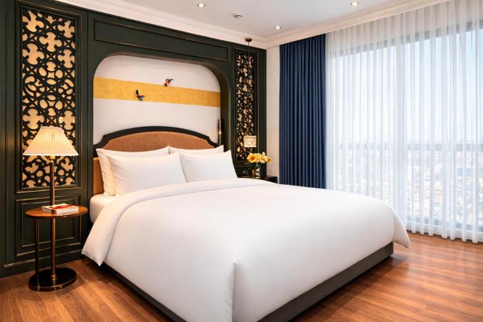 Eli Suites