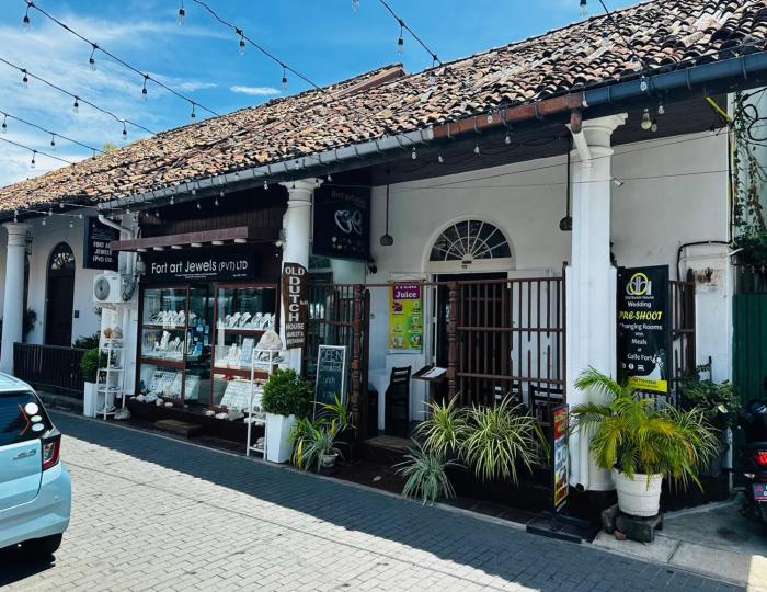 Old Dutch House