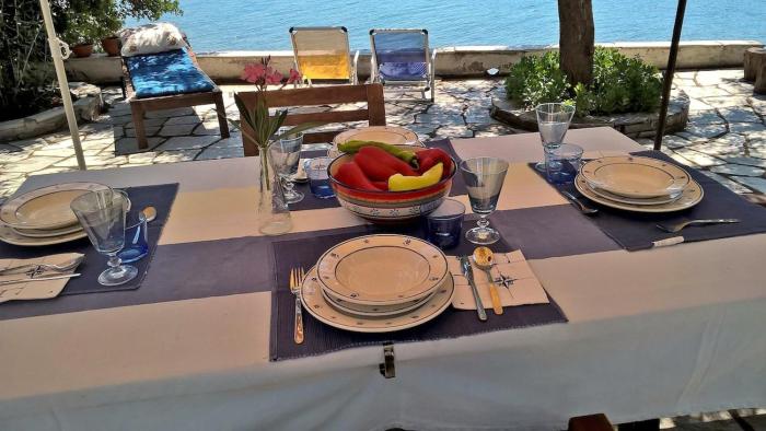 Villa Penelope - Unique beachfront house