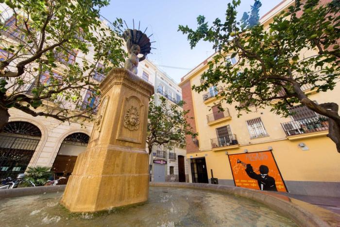 Negrito Flat by Invalencia