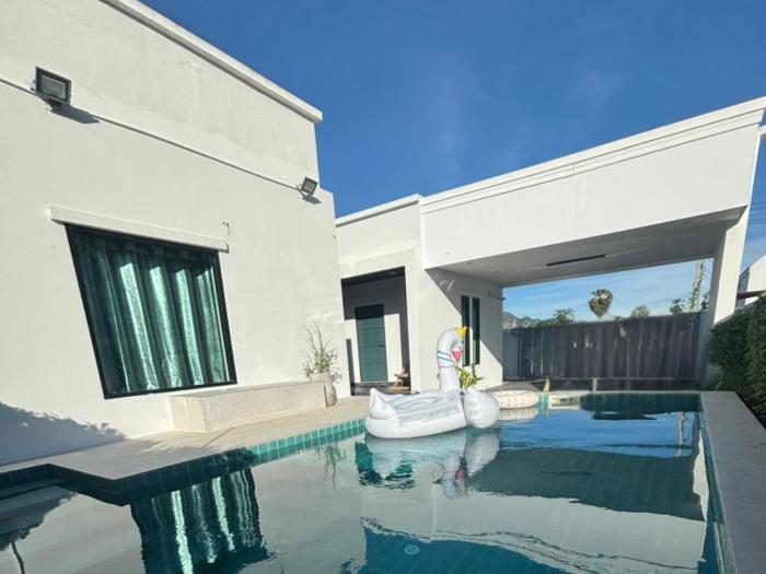 Cha-am Pool Villa