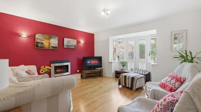 NEW! Large 4BR home by Shirestone Property, Driveway Parking, Near M40, Wifi