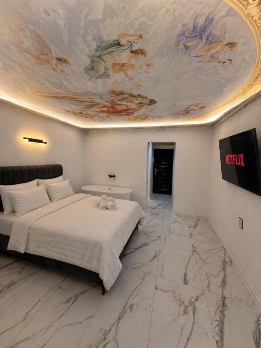 Luxury Studio at City Park Mall