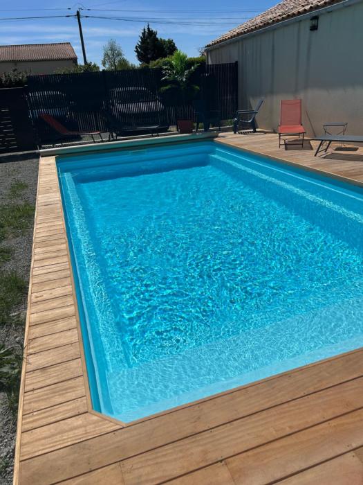 Domaine du Marais Corps de Ferme et Piscine