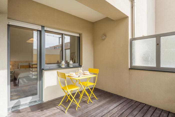 Lemon Beach-Bright Apt 3min to Beach & Metro