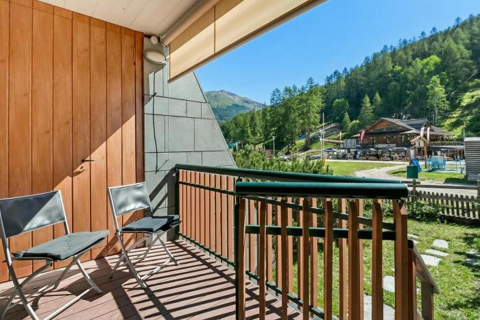 The Theos Nest - Happy Rentals