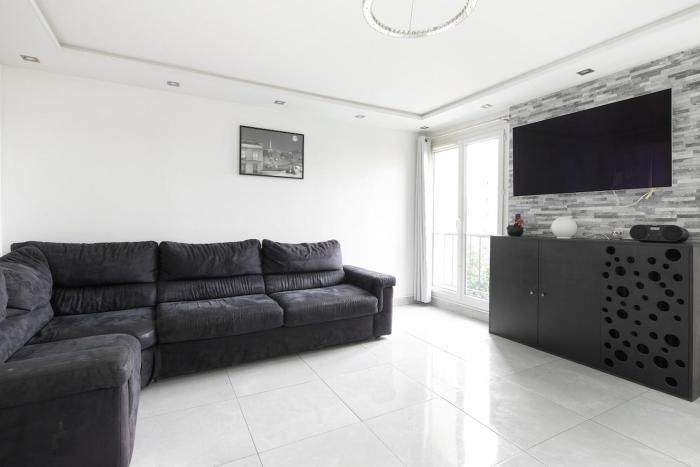 3P rénové Central, à 50m du métro, Proche Paris