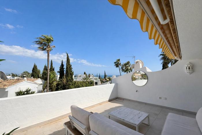 Charming 4 BR in Exclusive Camoján Blanco - RDR549