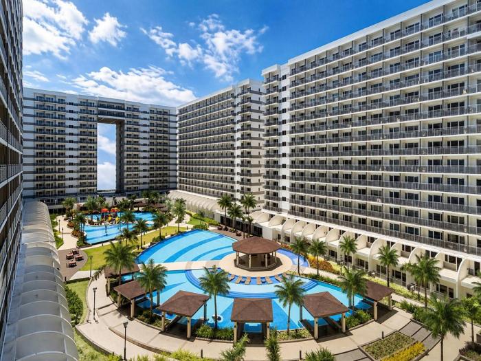 Luxe 1-Bedroom Condo front of Mall of Asia with City View in Pasay